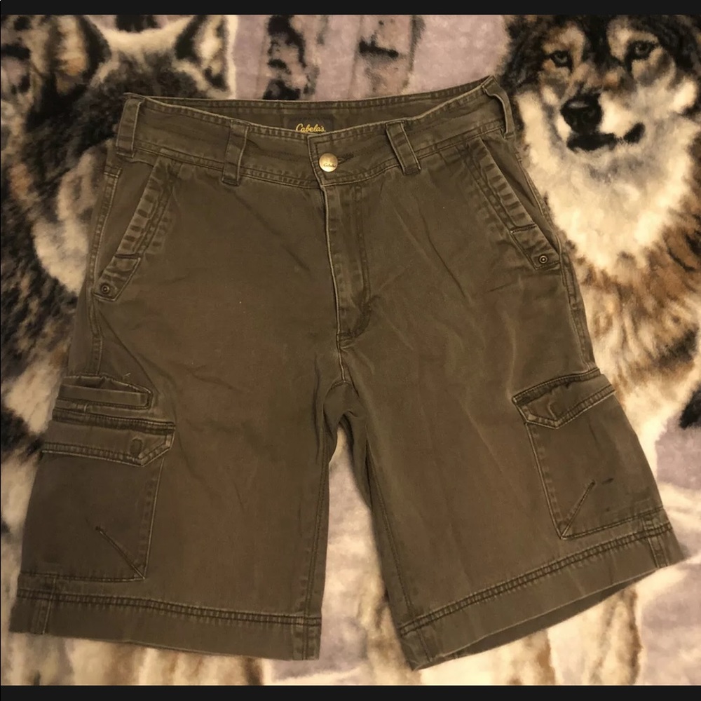 Cabelas Mens 30 Green/Grey Hikeing Shorts